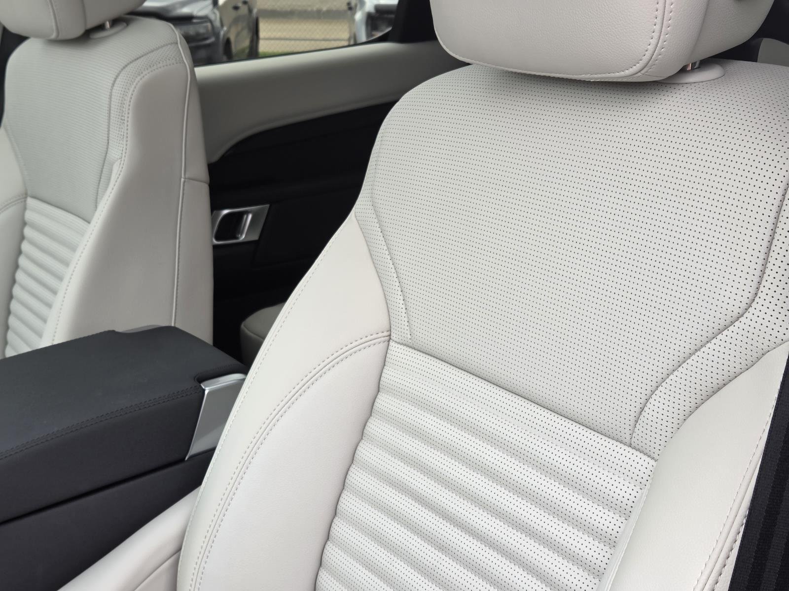 New 2026 Fuji White Land Rover S image 35