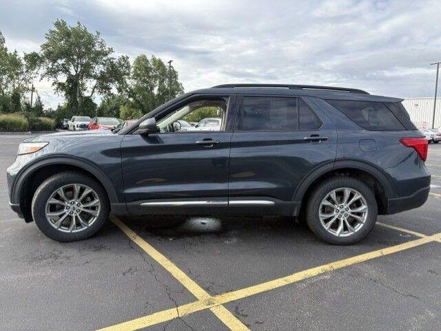 Used 2022 Stone Blue Ford XLT image 8