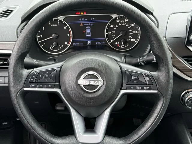 Used 2025 Black Nissan 2.5 SV image 9