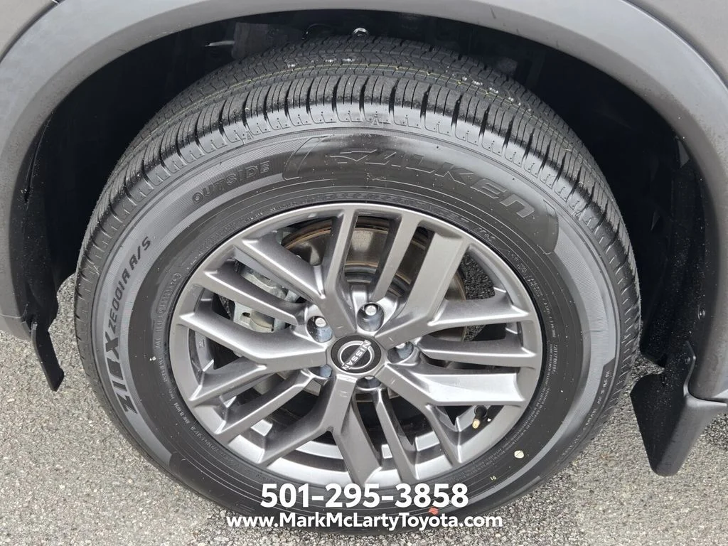 Used 2023 Gray Nissan S image 16