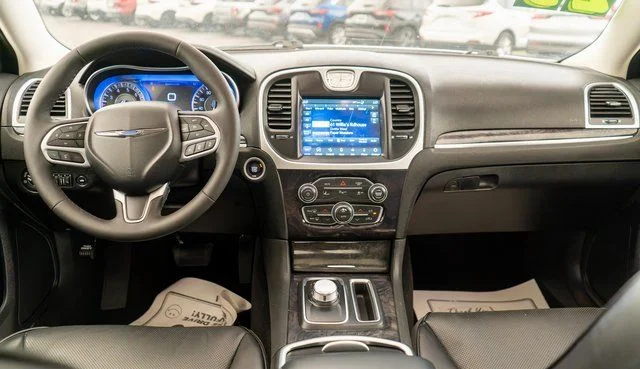 Used 2023 White Chrysler Touring image 17