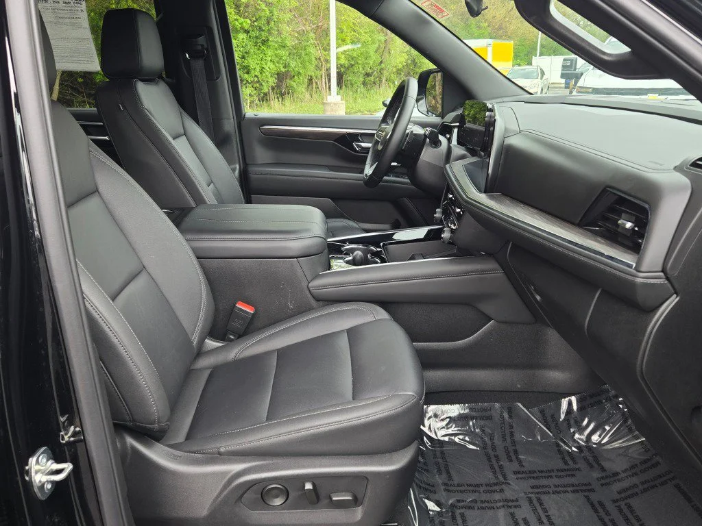 2025 Chevrolet Tahoe LT - Photo 7