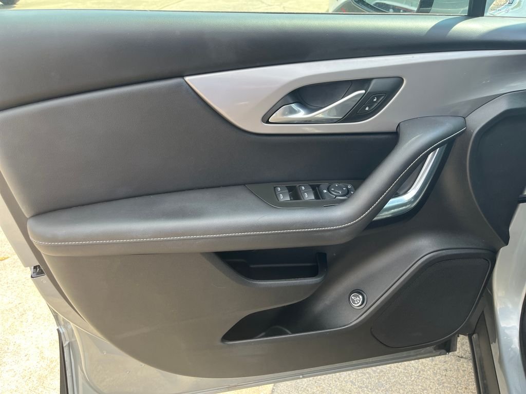 Used 2023 Gray Chevrolet LT image 11
