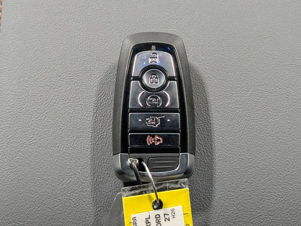 New 2027 Avalanche Gray Ford Active image 24