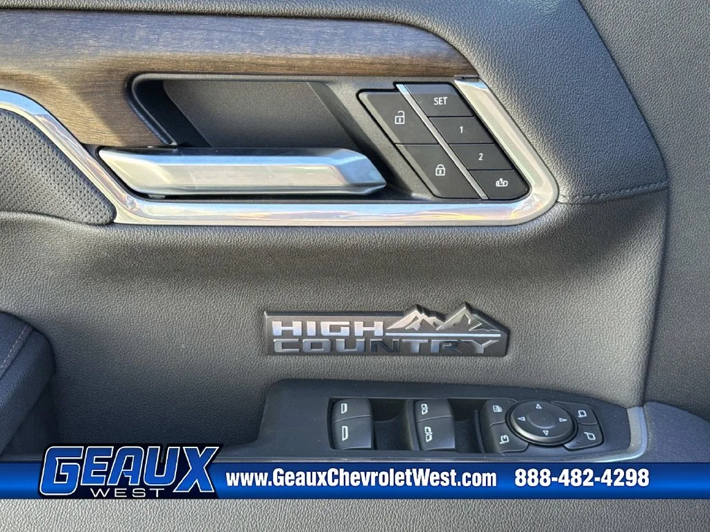 Used 2025 Black Chevrolet High Country image 32