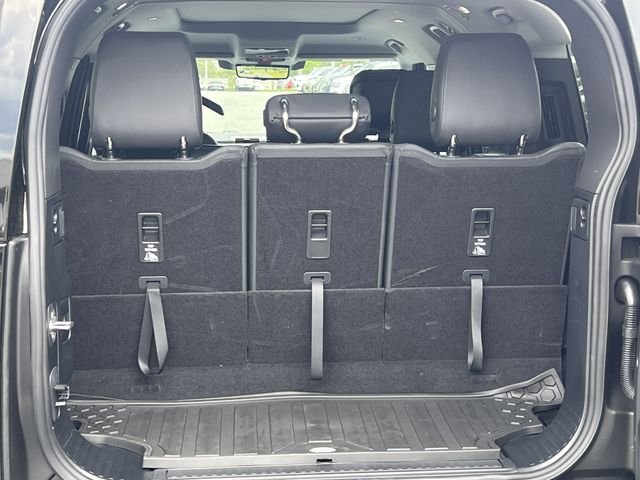 New 2026 Borasco Grey Land Rover X-Dynamic SE image 12