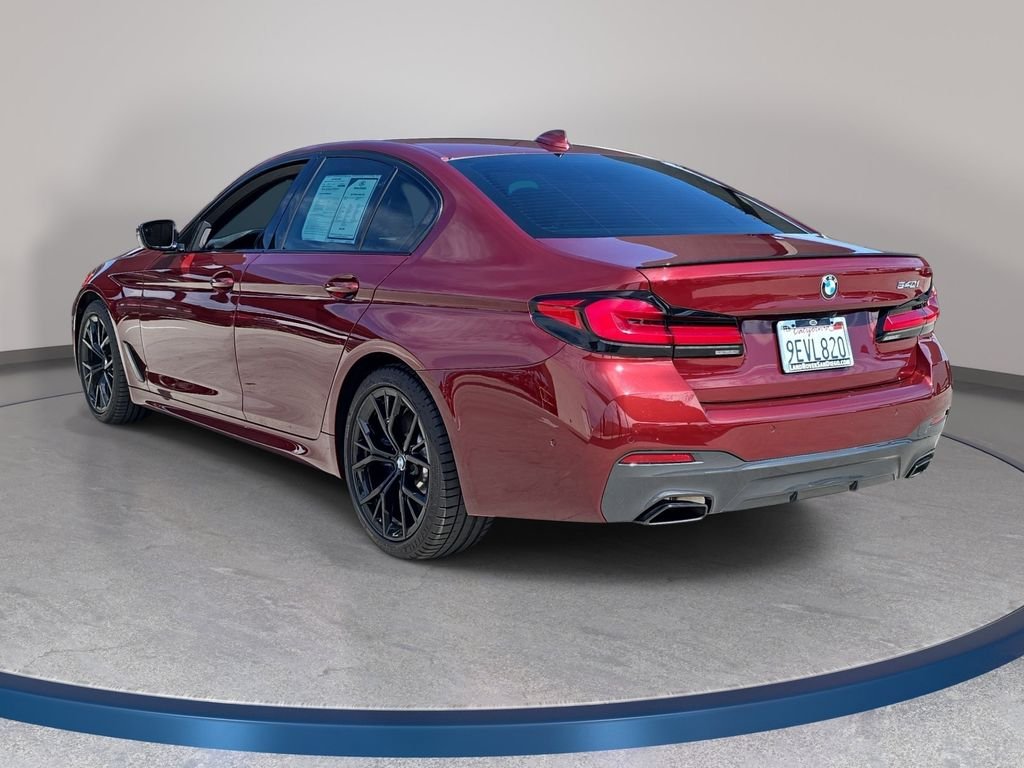 Used 2023 Red BMW 540i image 8