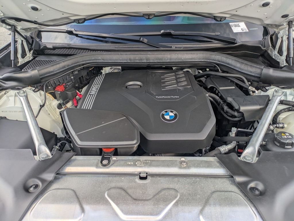 Used 2024 White BMW xDrive30i image 10