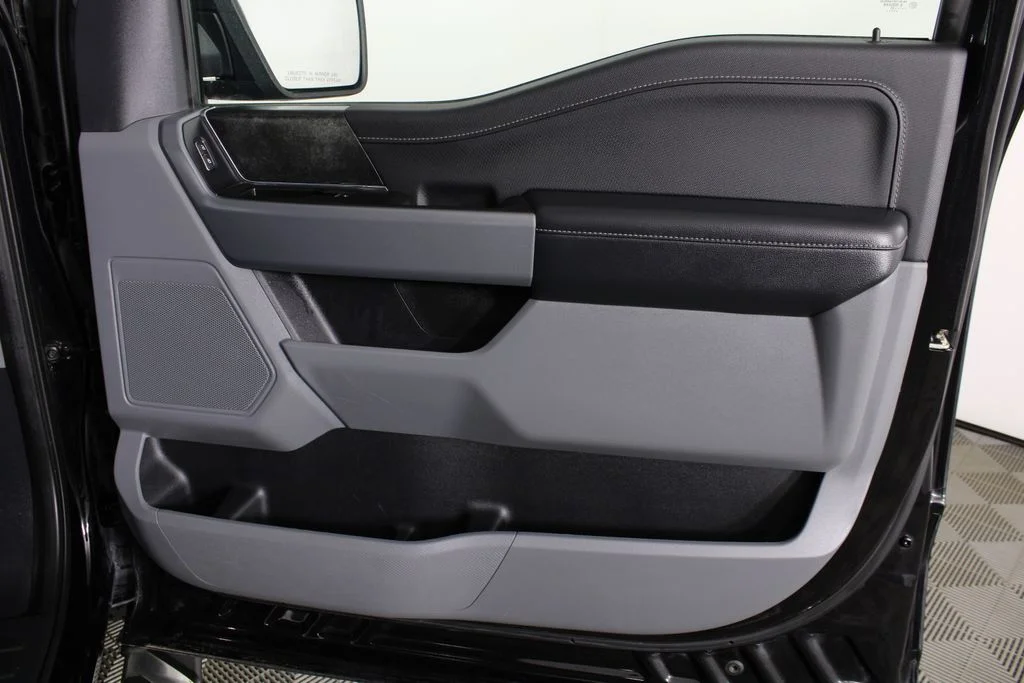 Used 2022 Black Metallic Ford XLT image 8