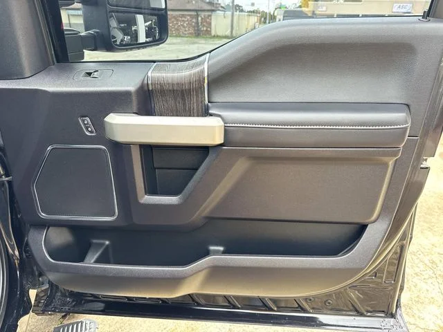 Used 2021 Black Metallic Ford Lariat image 27