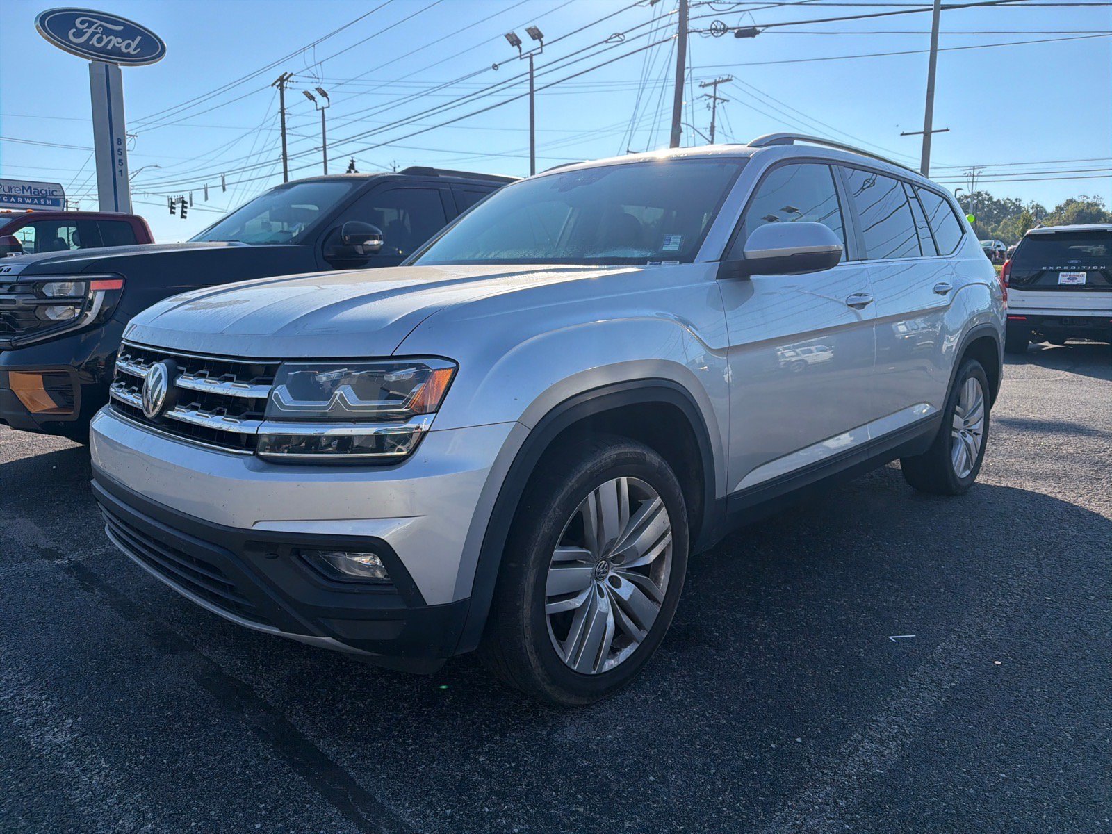 Used 2019 Silver Volkswagen 3.6L V6 SE image 1