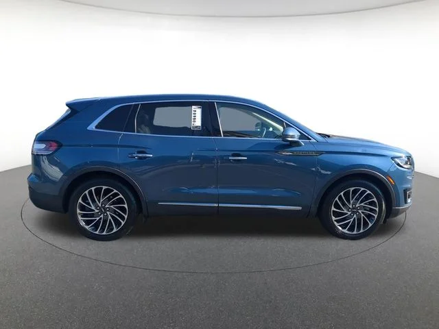 Used 2019 Blue Lincoln Reserve image 2