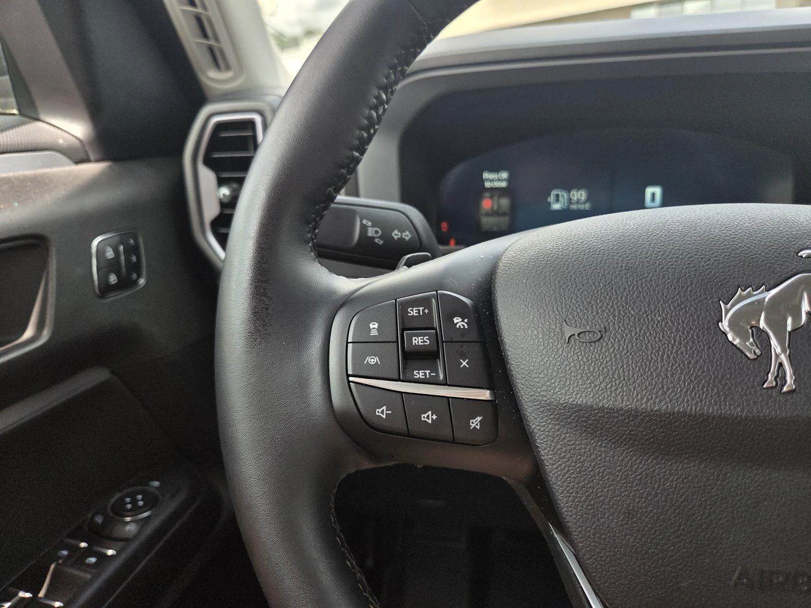 Used 2025 Desert Sand Ford Badlands image 27