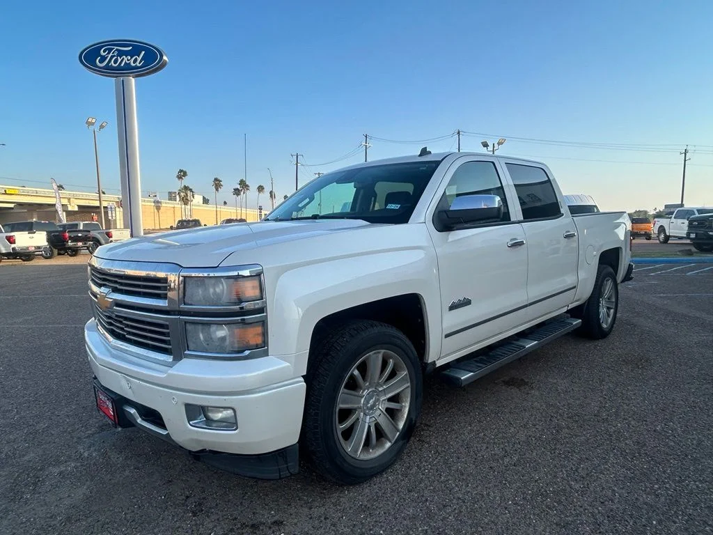 Used 2014 White Chevrolet High Country image 3