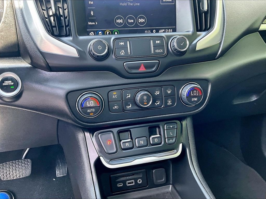 Used 2020 Black GMC SLT image 27