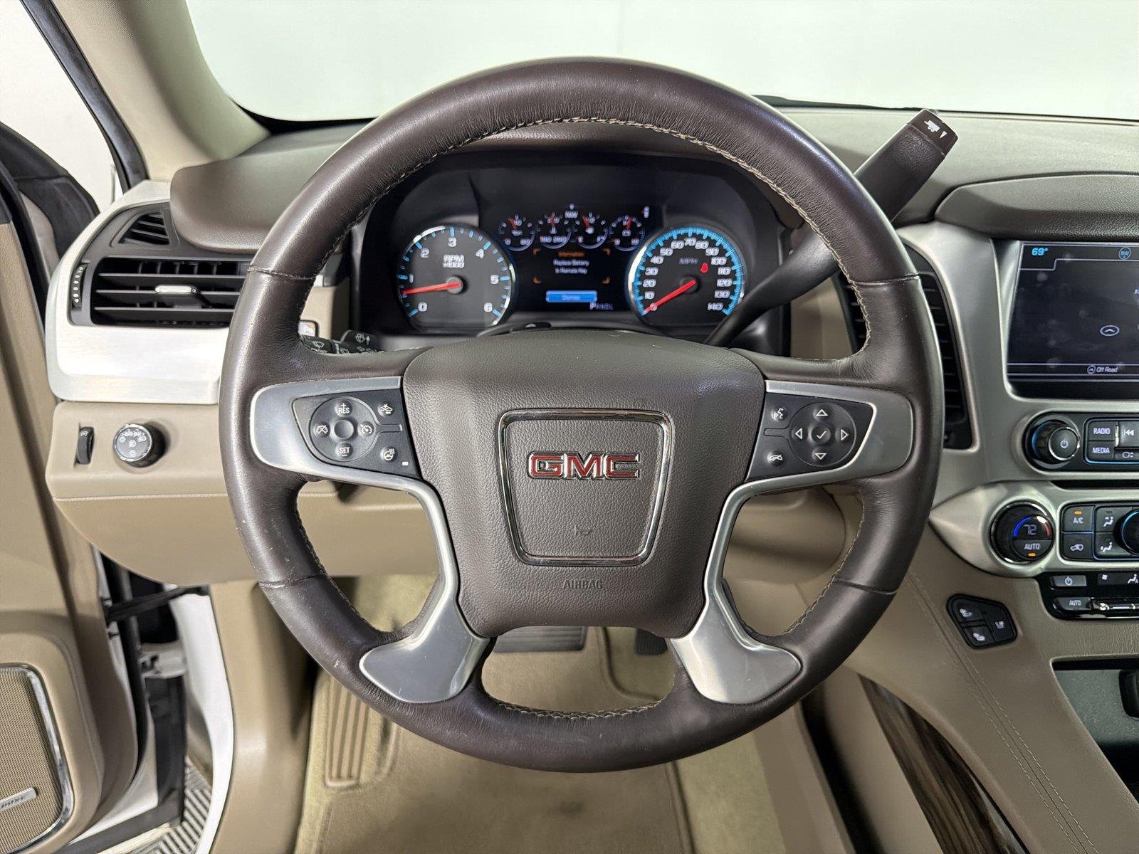 Used 2017 SUMMIT WHITE GMC SLT image 24