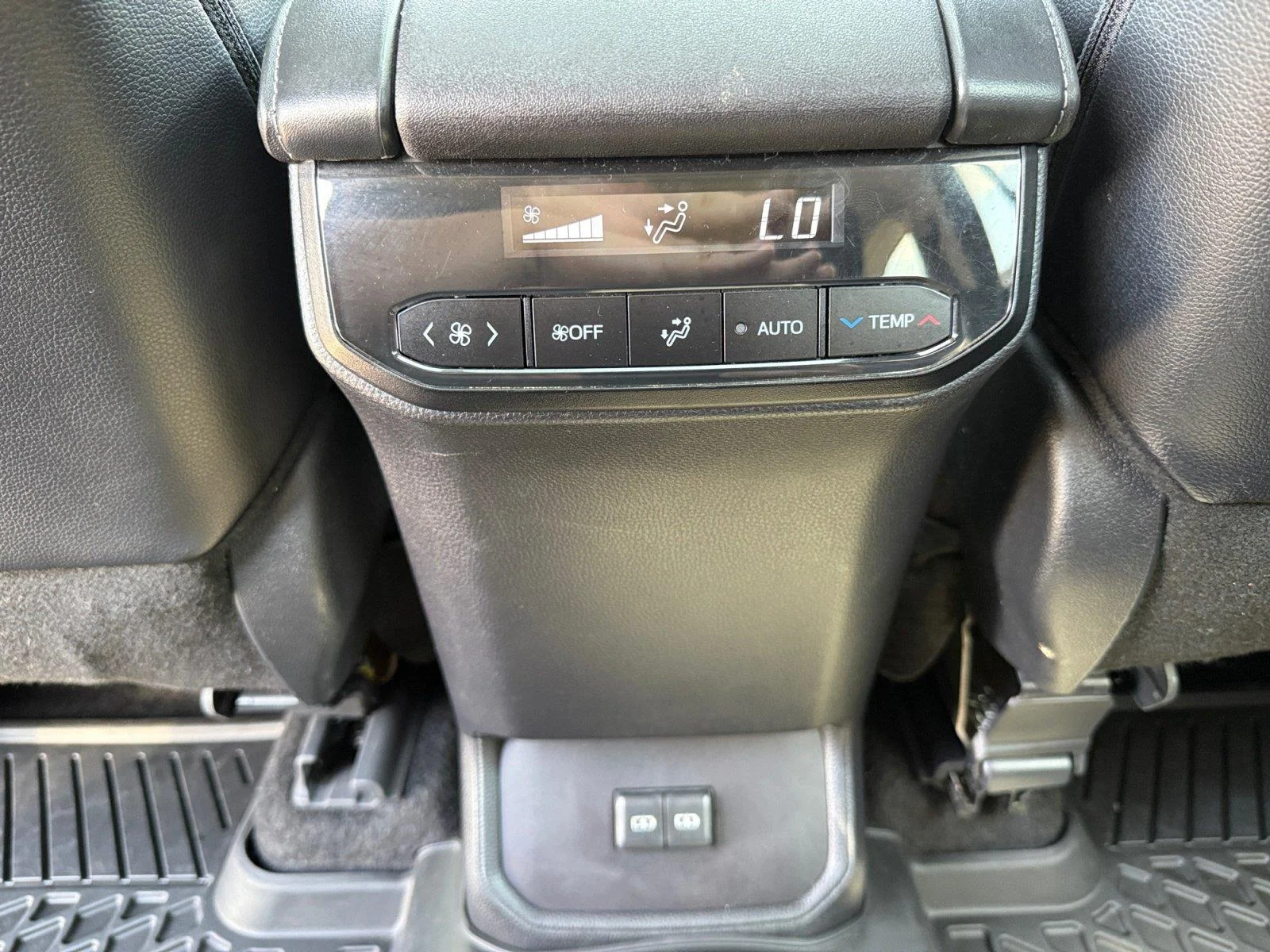 Used 2025  Toyota Platinum image 23