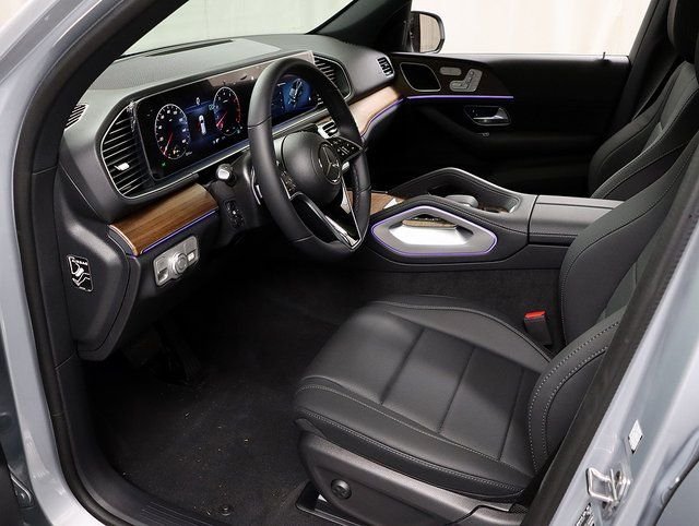 2025 Mercedes-Benz GLE GLE450 - Photo 11