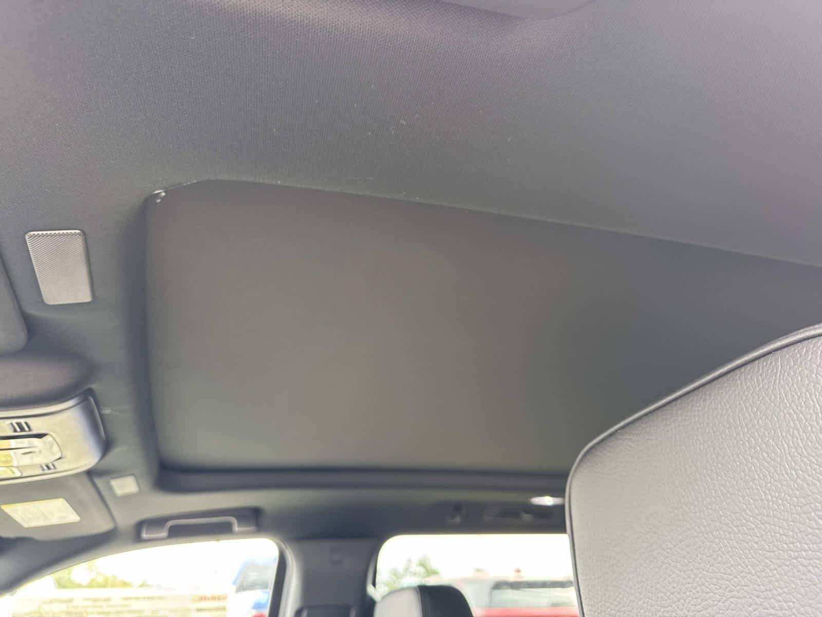 2026 GMC Yukon XL Denali - Photo 13
