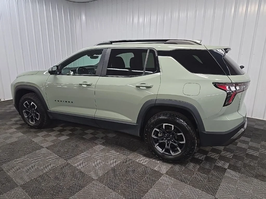 Used 2025 Green Chevrolet ACTIV image 4