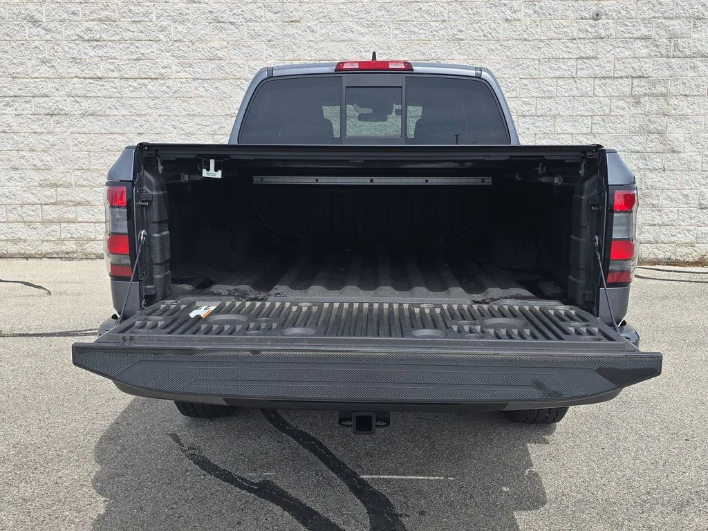 Used 2022  Nissan PRO-4X image 34