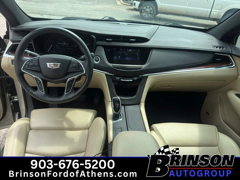 Used 2017 Silver Coast Metallic Cadillac Luxury FWD image 12