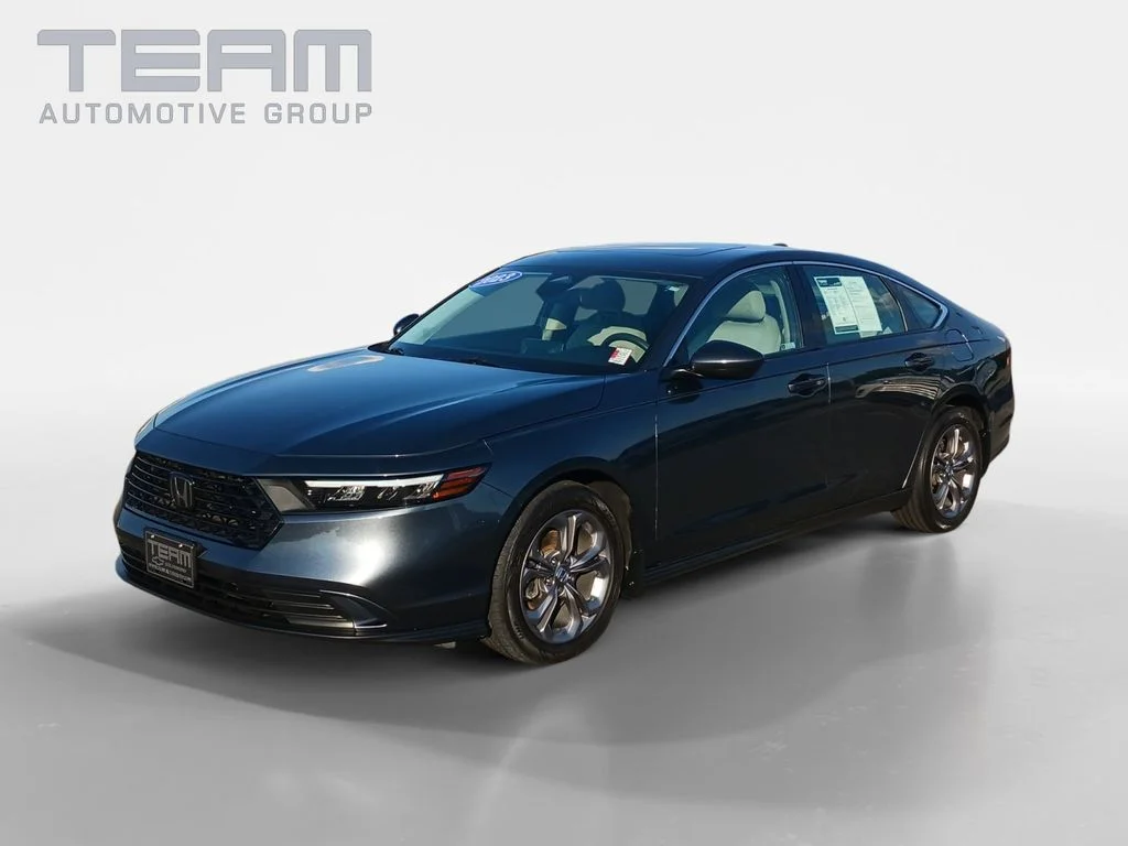 Used 2023 Gray Honda EX image 3