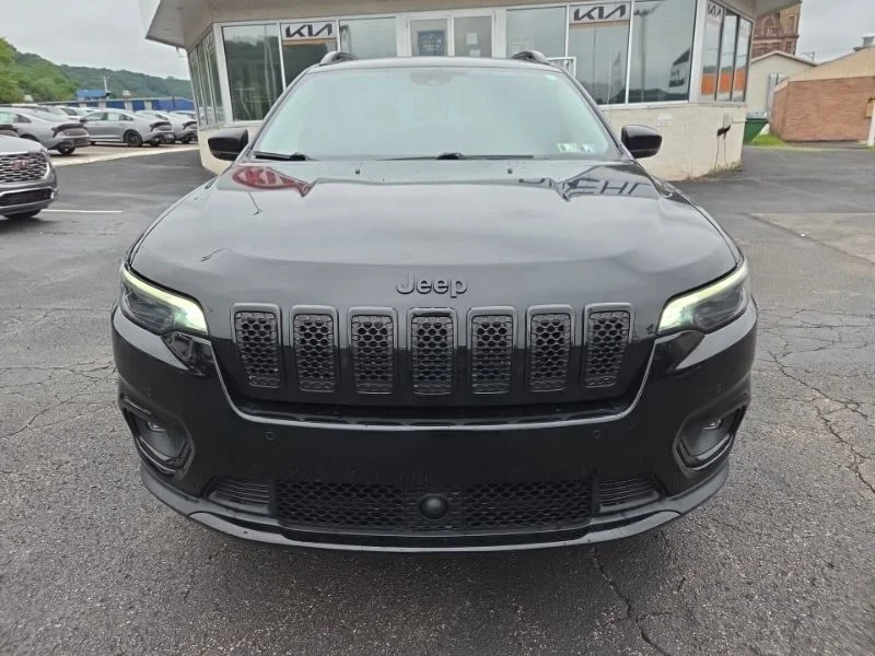 Used 2023 Black Jeep Altitude image 2