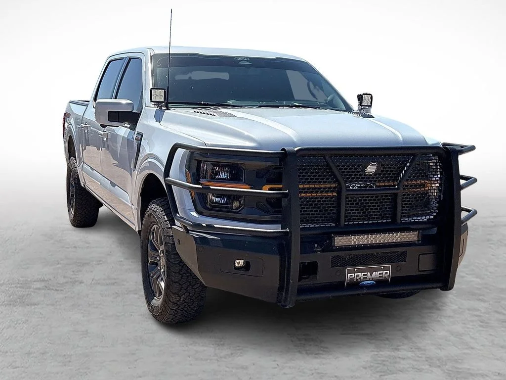 Used 2025 White Ford Tremor image 2