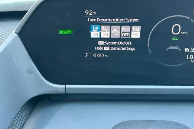 Certified Used 2023 ELEMENTAL SILVER Toyota  image 28