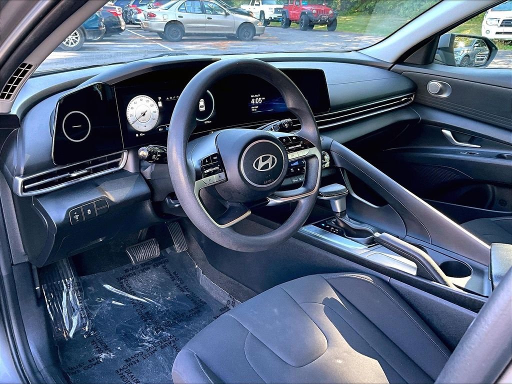 Used 2024 Fluid Metal Hyundai SEL image 8