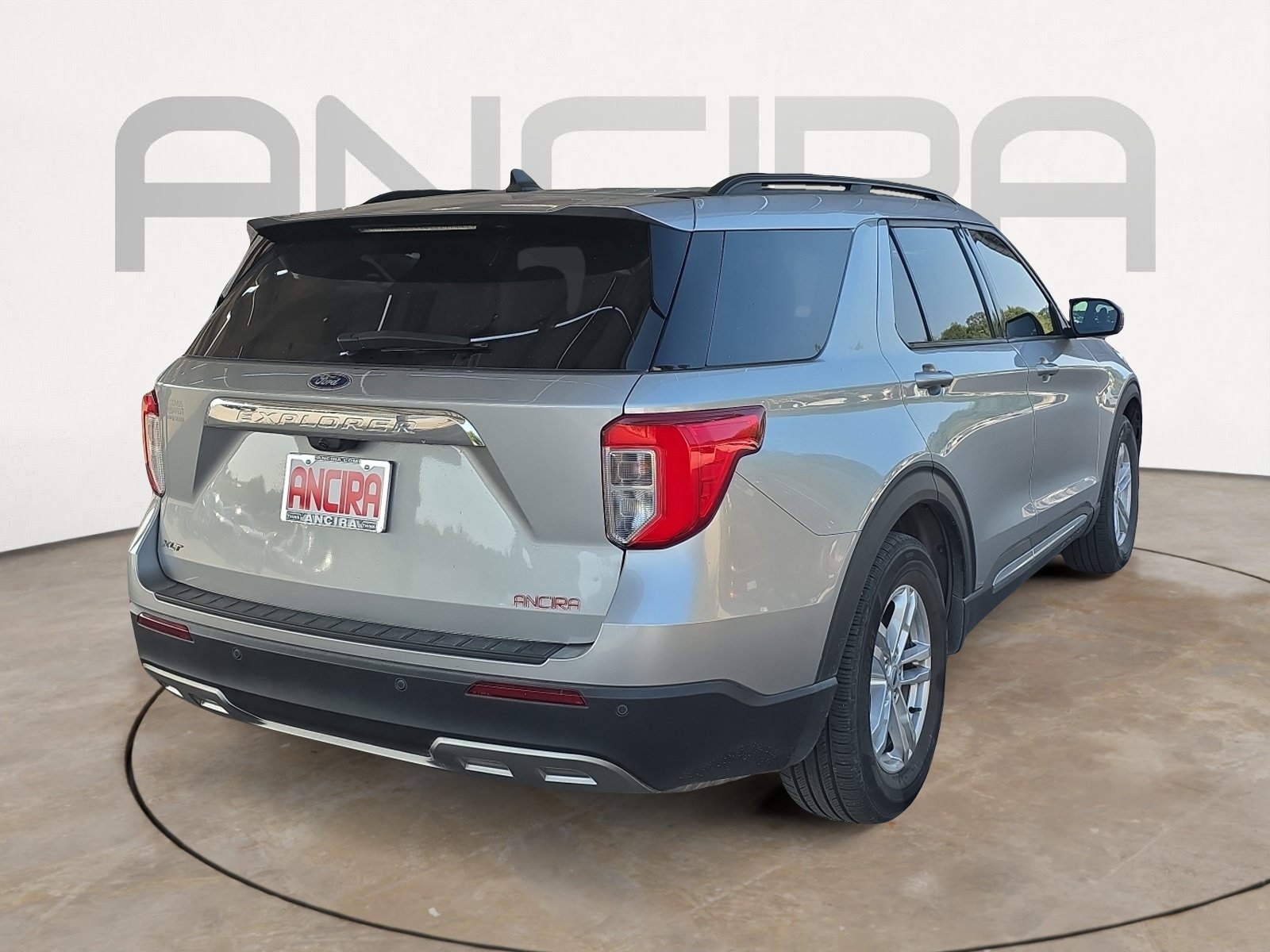 Used 2023 Iconic Silver Metallic Ford XLT image 8