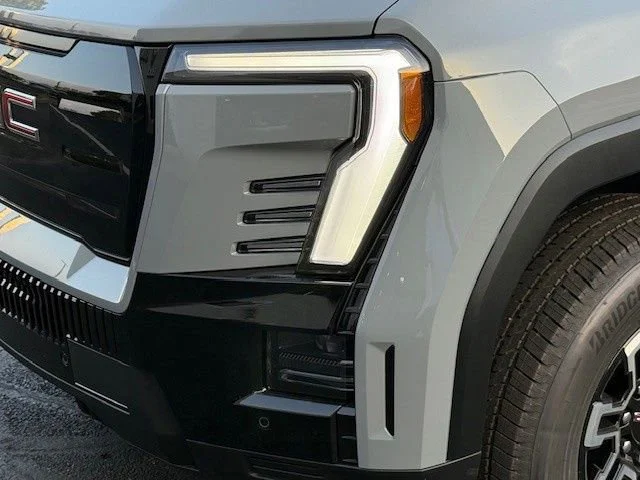 2026 GMC Sierra EV Elevation - Photo 21