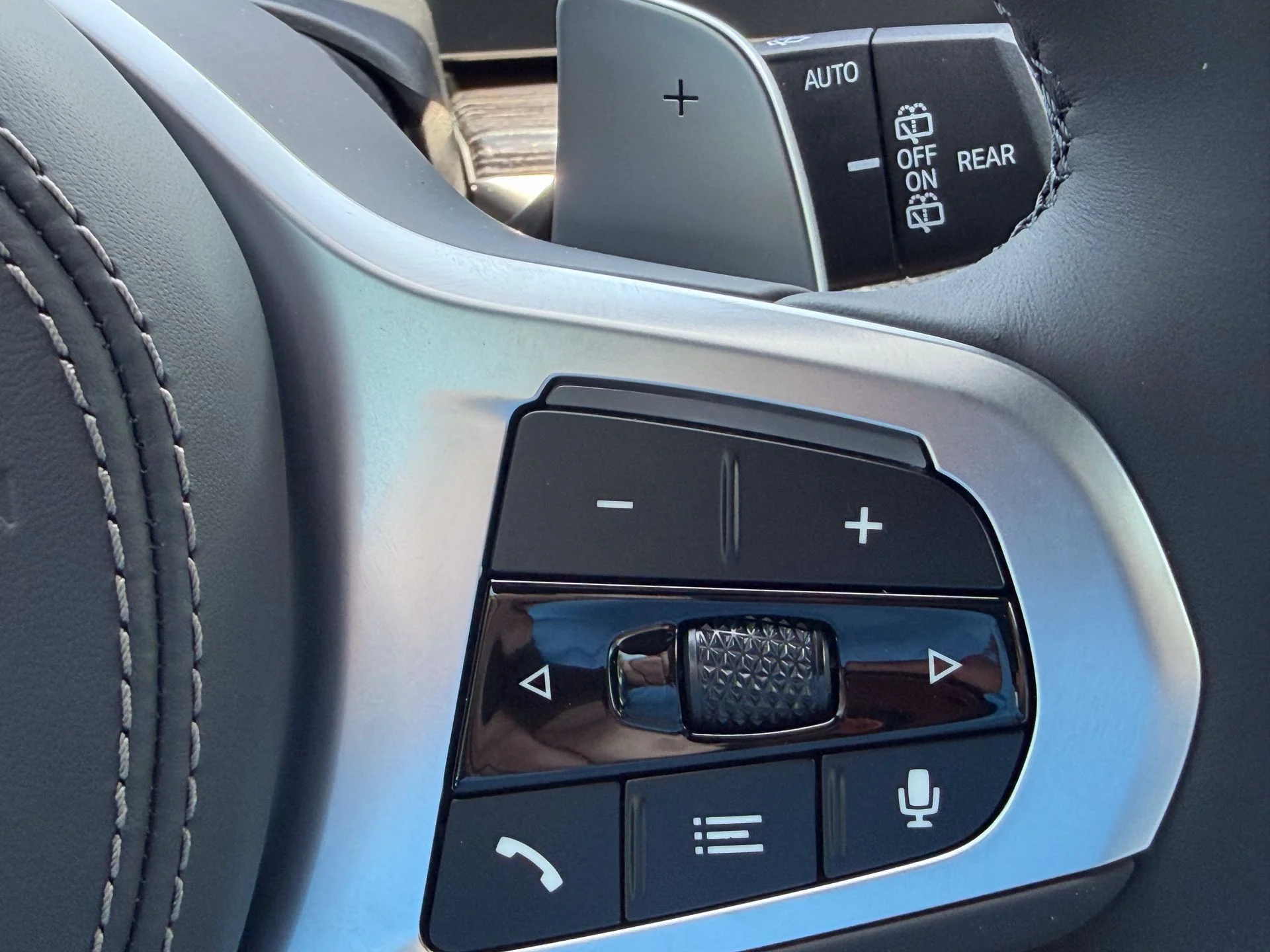 New 2026 Brooklyn Grey Metallic BMW xDrive40i image 33