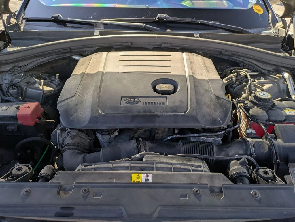 Used 2018 Gray Land Rover SE R-Dynamic image 10