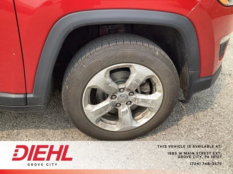 Used 2020 Red Jeep Latitude image 9