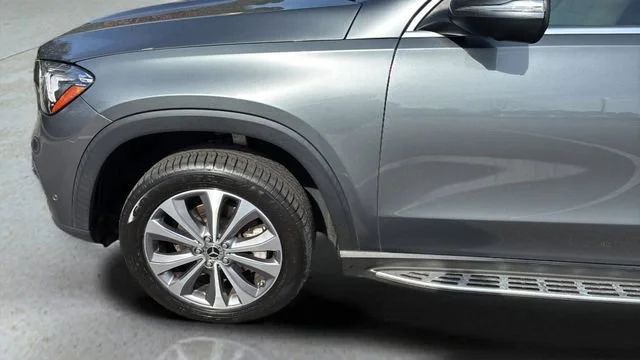 Used 2022 Gray Mercedes-Benz 4MATIC® image 34