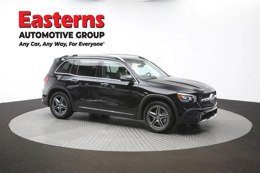 Used 2022 Black Mercedes-Benz GLB 250 image 47