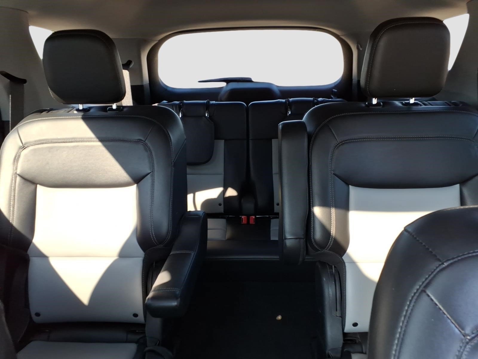 2022 Ford Explorer XLT - Photo 15