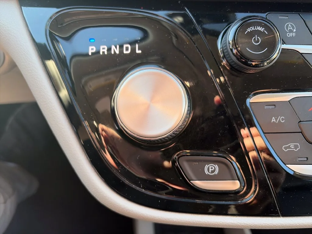 2024 Chrysler Pacifica Touring L - Photo 23