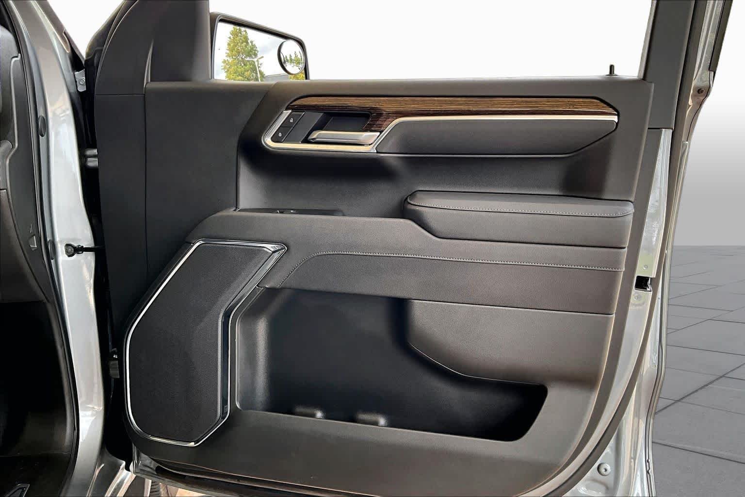 Used 2026 Sterling Metallic GMC Elevation image 21