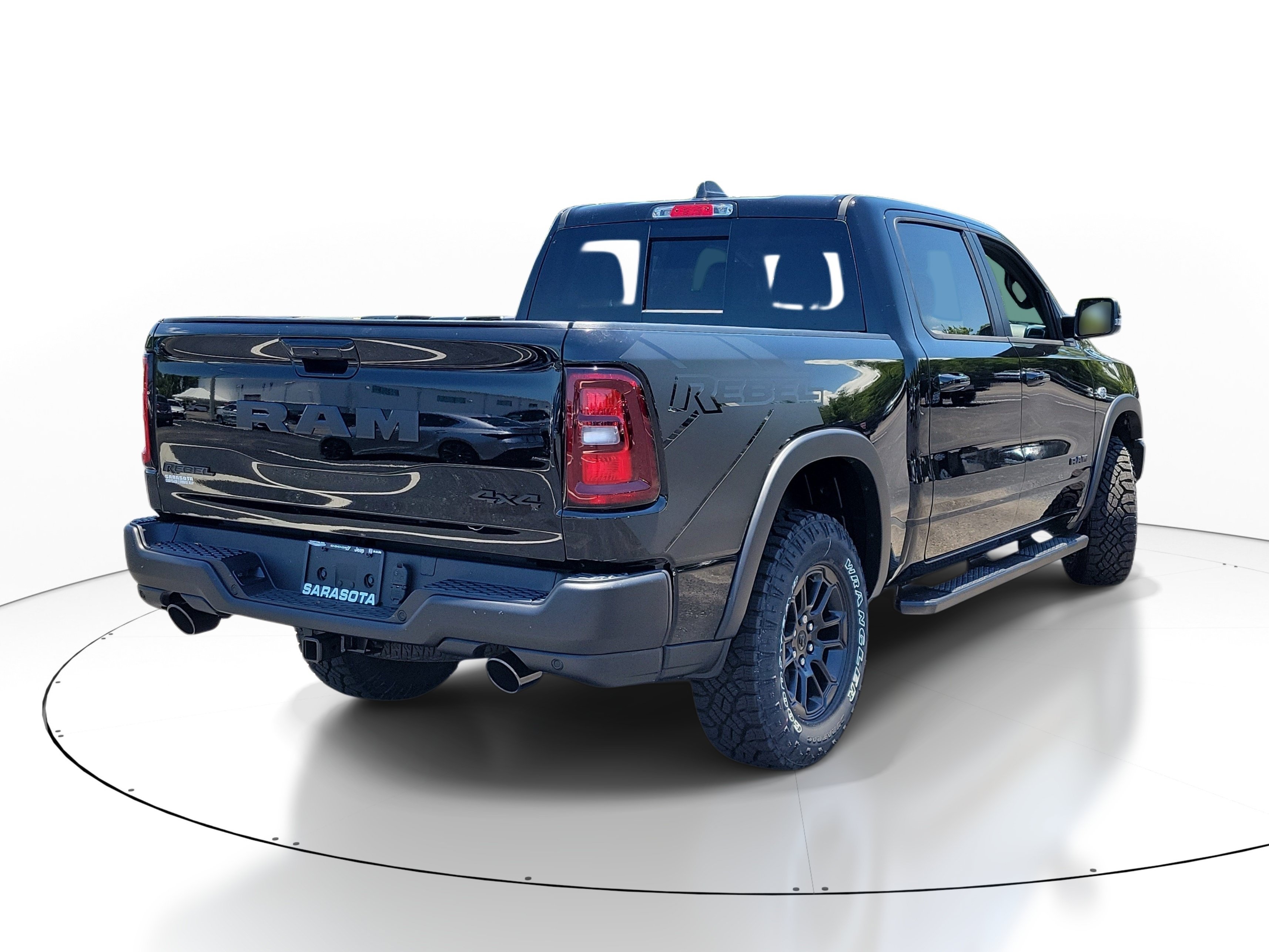 New 2026 Diamond Black Crystal Pearl-Coat Exterior Paint RAM Rebel image 6