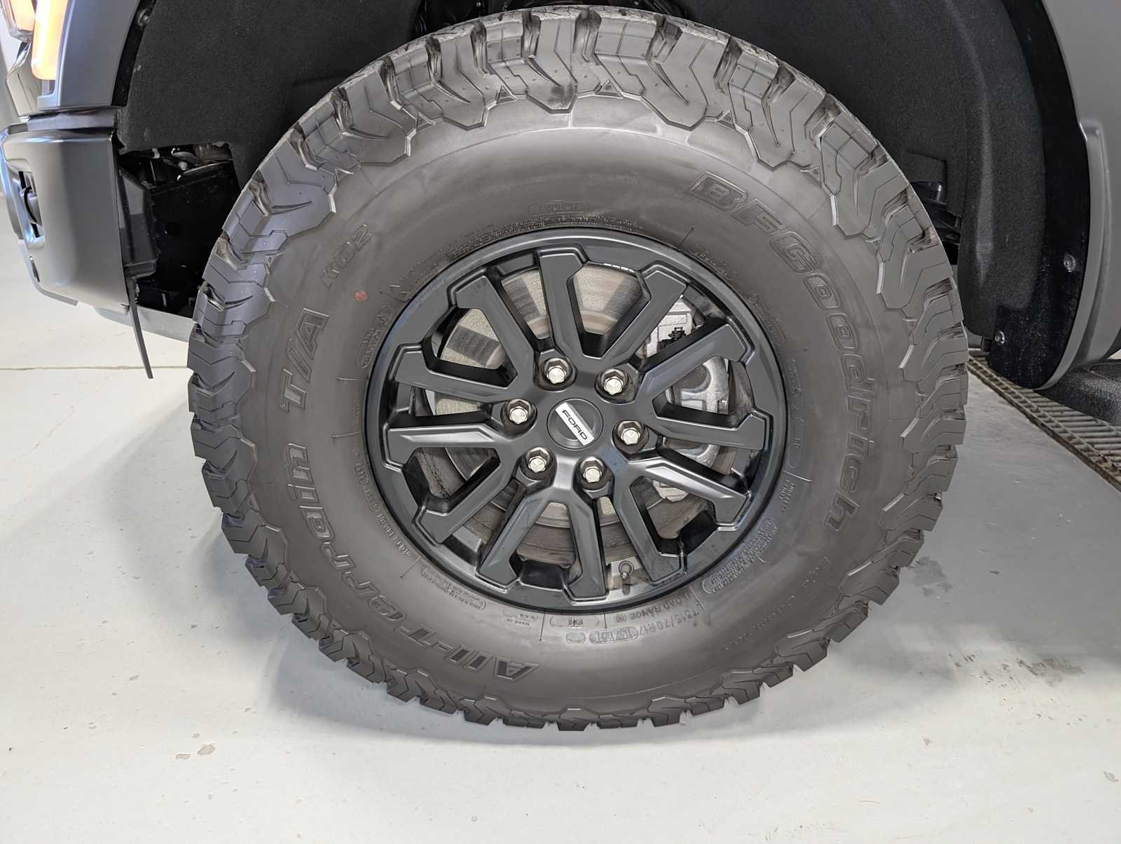 Used 2026 Shelter Green Ford Raptor image 3