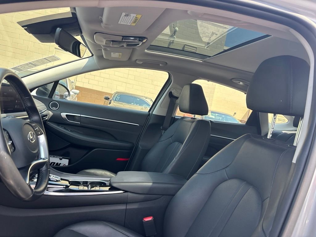 Used 2023 Silver Hyundai Limited image 30