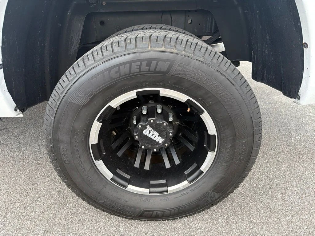 Used 2016 White Ram Laramie image 12