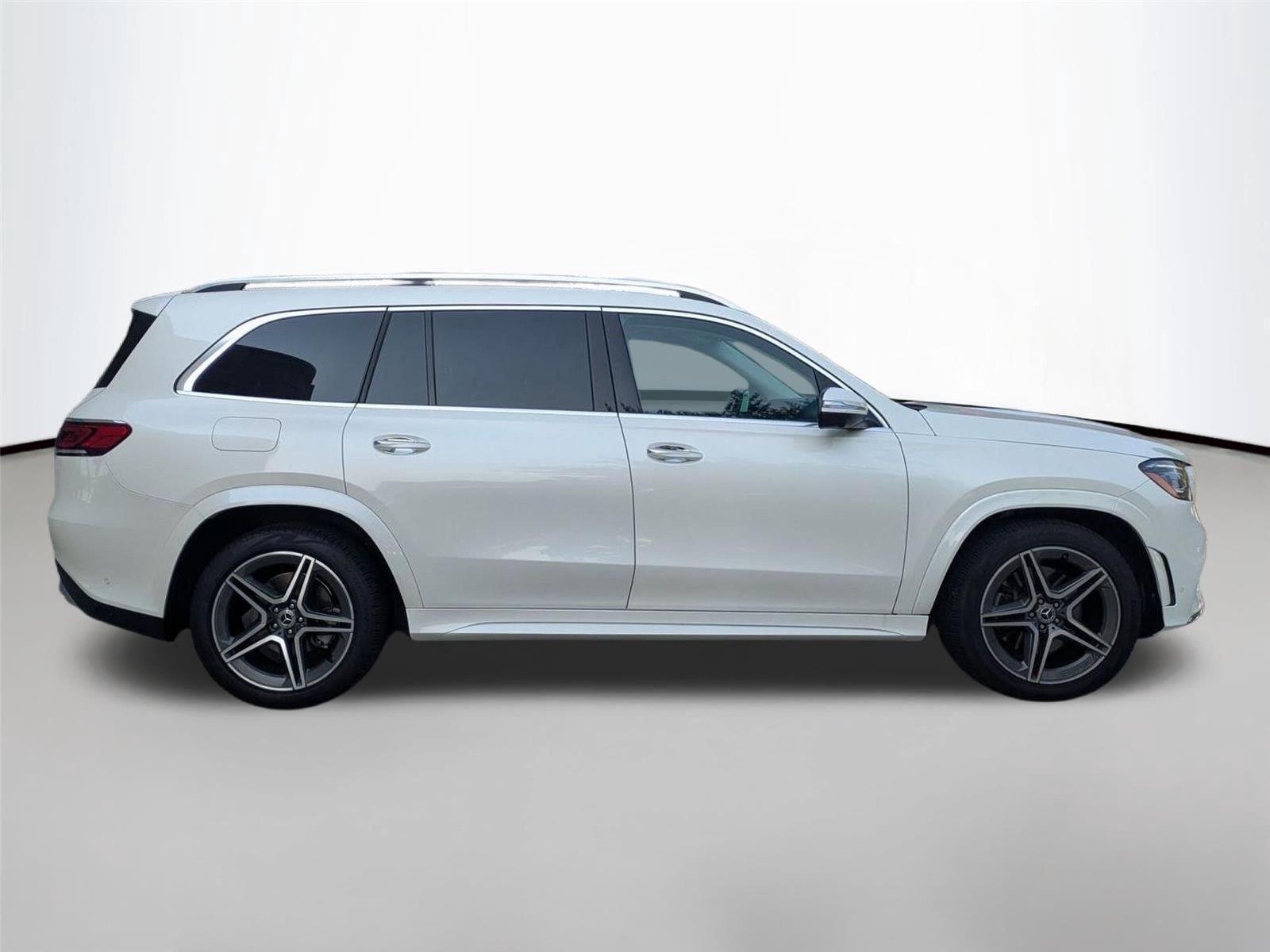 Used 2022 MANUFAKTUR Diamond White Bright Mercedes-Benz GLS 450 image 4
