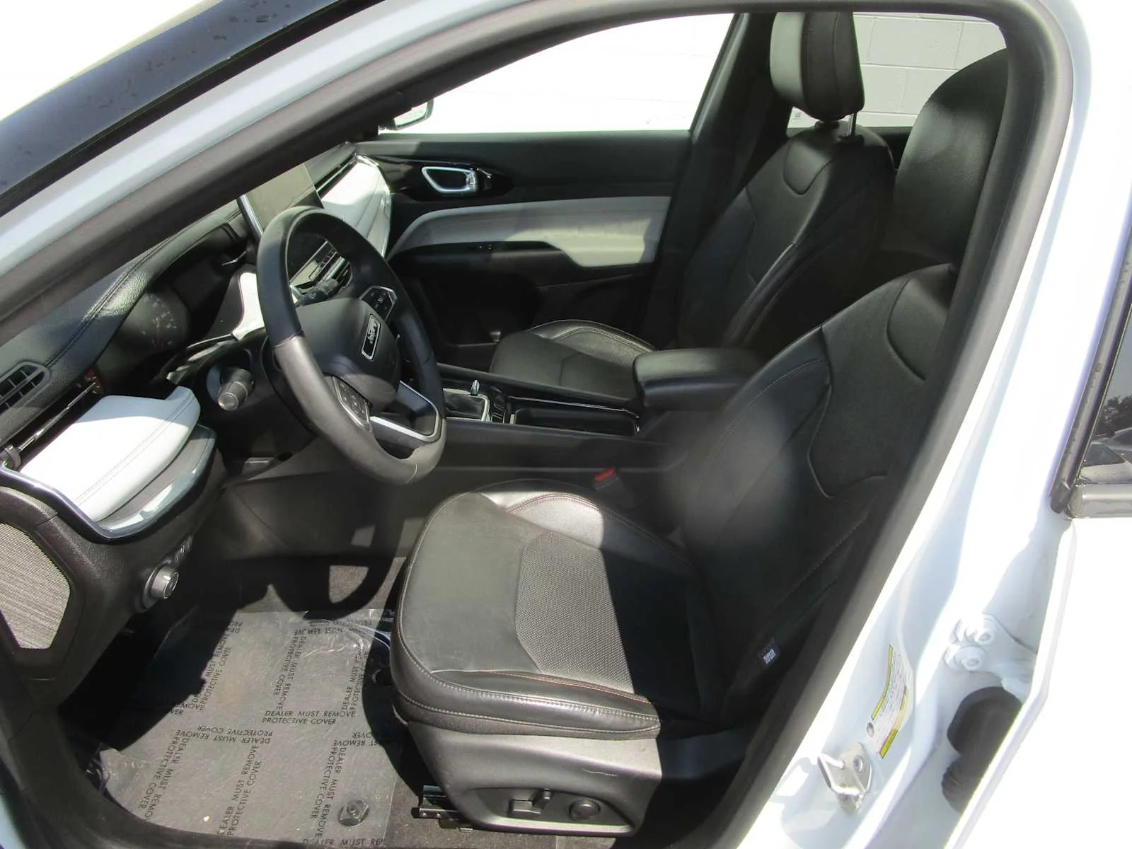 Used 2023 Bright White Clearcoat Jeep Limited image 12