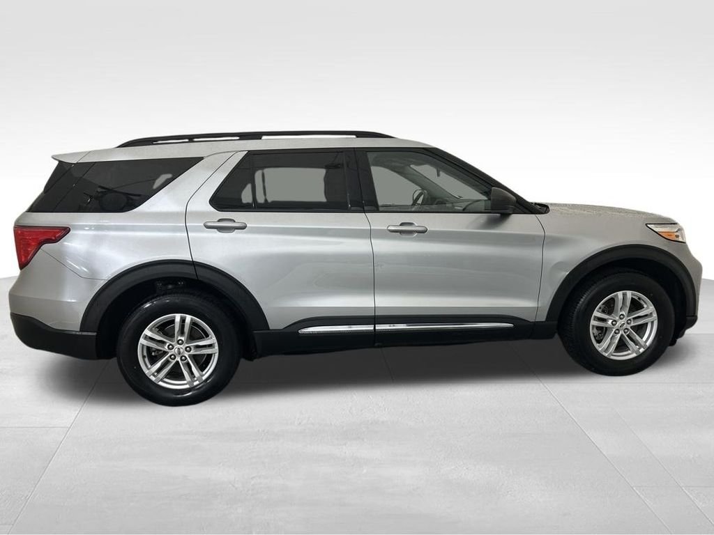 Used 2023 Silver Ford XLT image 7