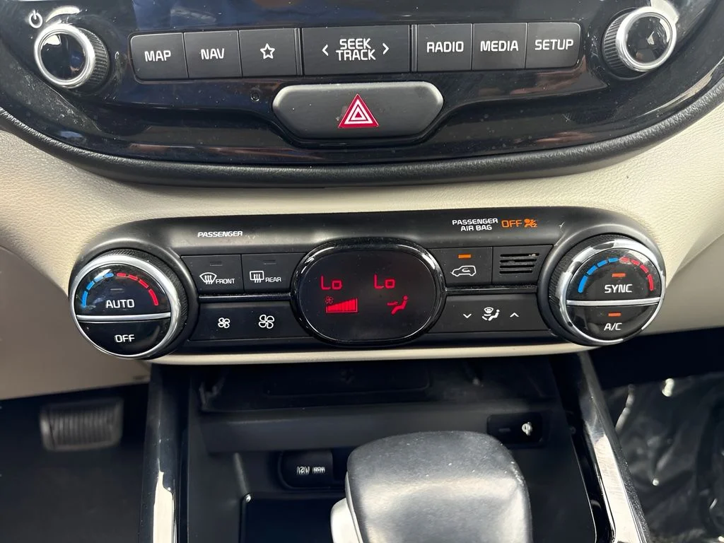 Used 2020 Green Kia EX image 18