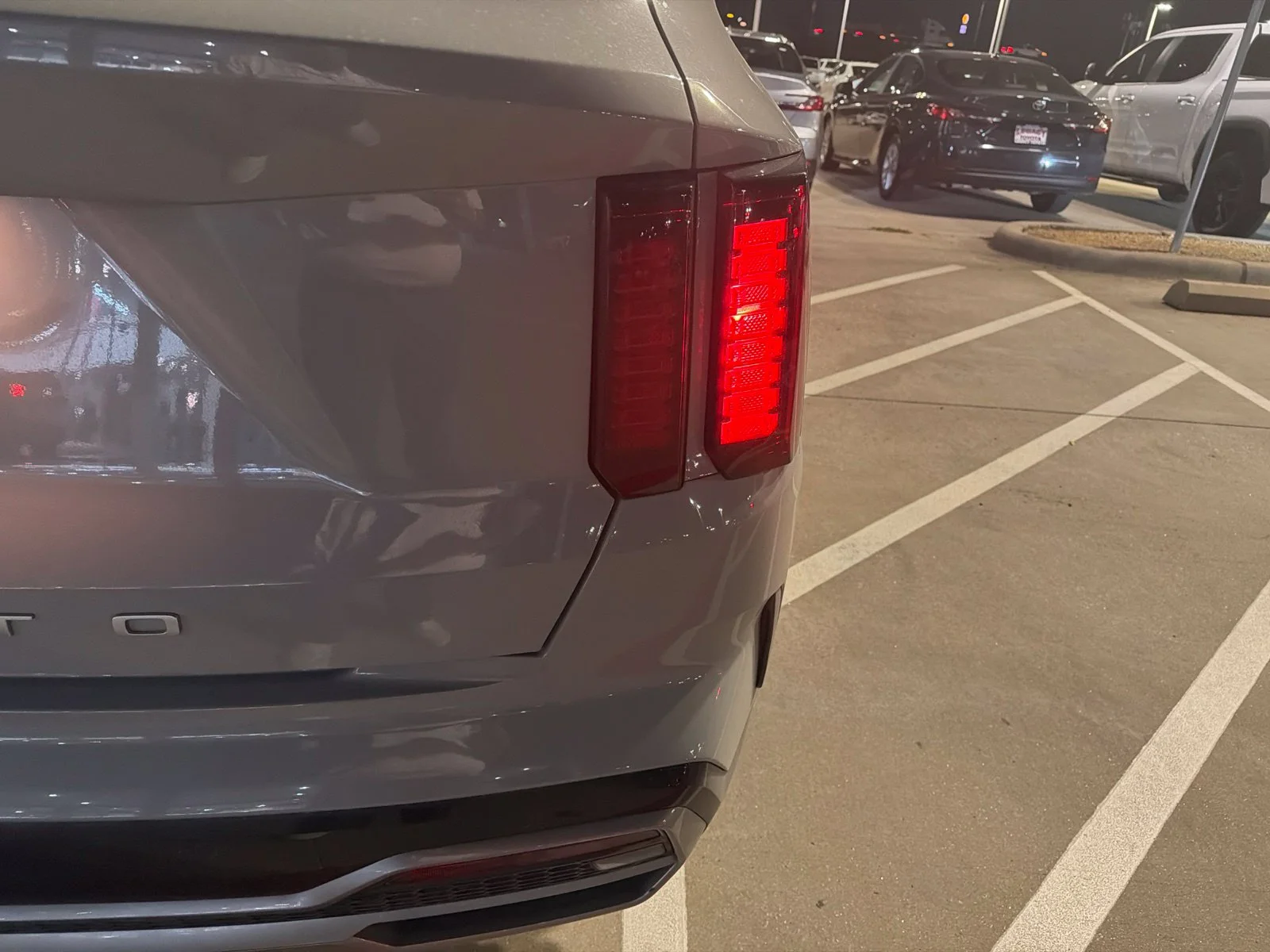 Used 2022 Gray Kia EX image 18